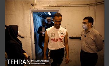 ثبت رکورد پله نوردی در برج میلاد 9