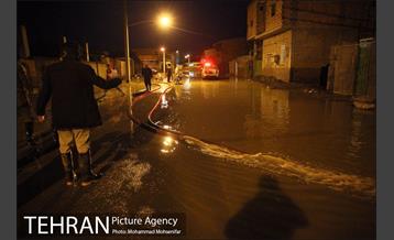 تخلیه آب از منازل مسکونی شهر آق قلا26