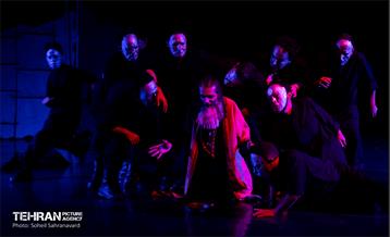 نمایش «سیب، فانوس، کشتی» 13