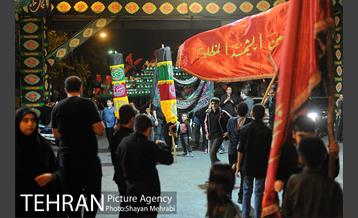 عزاداری شب تاسوعا در خیابان های تهران 33