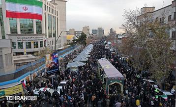 تشییع پیکر ۱۰۰ شهید مردمی و مدافع امنیت در تهران - 1 2