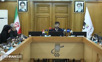 نشست خبری رئیس کمیسیون برنامه و بودجه شورای اسلامی شهر تهران 14