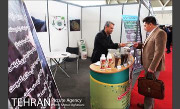 بازدید رئیس شورای شهر تهران از نمایشگاه بین المللی پسامد، بازیافت 8