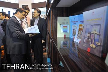 بازدید حسینی مکارم سرپرست شهرداری تهران ار نمایشگاه کتاب 24