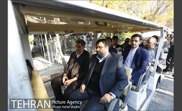 زیارت شهردار تهران از قبور شهدای دفاع مقدس 7