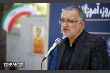 نواخته شدن زنگ دانش آموز شهید در قطعه شهدای گمنام 14