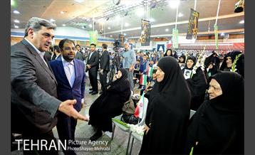 آیین نواختن زنگ دانش آموز شهید با حضور شهردار تهران 3