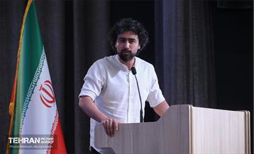 نشست خبری رویداد بین‌المللی طراحی کارتون، کاریکاتور و پوستر «هولوساید ۲۰۲۴» 3