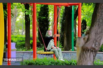زمین بازی‌ بوستان لاله تهران 12