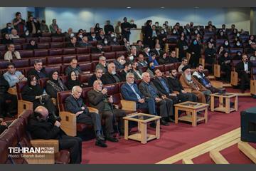 تشییع پیکر زنده‌یاد استاد سیدعبدالله انوار 24