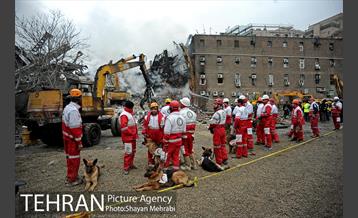 سومین روز عملیات امداد ونجات حادثه پلاسکو -4 6