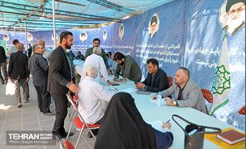 میز خدمت شهرداری تهران در نماز جمعه 19