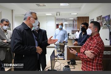 بازدید شهردار تهران از موسسه همشهری 16