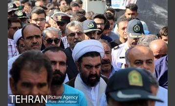 مراسم تشییع پیکر دو شهید گمنام در شهرک چیتگر 10