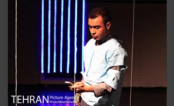 نمایش قاطیغوریاس‎ 2