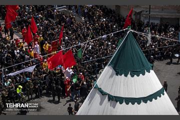خیمه سوزان ظهر عاشورا در چهارراه گلوبندگ 29