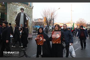 جشن نیمه‌شعبان در میدان ولی‌عصر (عج) - 3 22