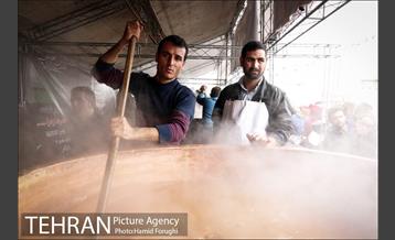 آیین سنتی سمنو پزان در میدان امام حسین (ع) 24