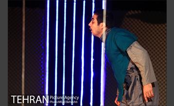 نمایش قاطیغوریاس‎ 20