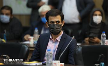 دیدار شهردار تهران با نخبگان و خانواده های شهدای منطقه 14