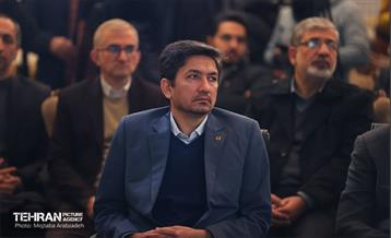 آیین رونمایی از موتورسیکلت‌های برقی شبکه پست 17