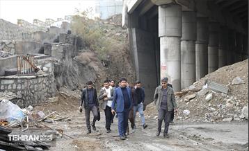 بازدید دانشجویان از پروژه مقاوم‌سازی پل تقاطع بزرگراه همت و رودخانه کن 8