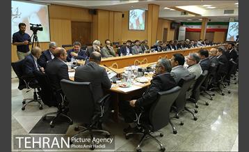 نشست صمیمانه شهردار تهران با مدیران مسئول رسانه های جمعی 5