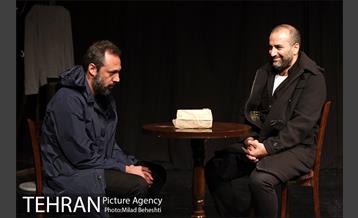 نمایش سنگ ها برای آنتیگون 9