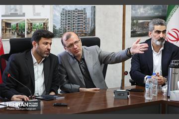 جلسه انتخاب معماری پروژه حیاط تهران 8