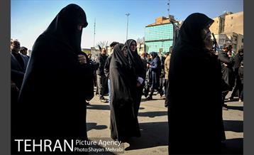 اجتماع عزاداران فاطمی در میدان هفت تیر 32