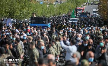 مراسم تشییع و خاکسپاری دوشهید گمنام دفاع مقدس در دریاچه چیتگر 25