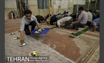 برسر سفره میهمانی خدا 7