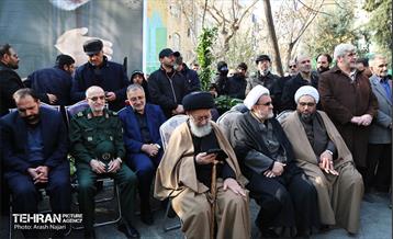 تشییع پیکر شهید گمنام در منطقه ۱۰