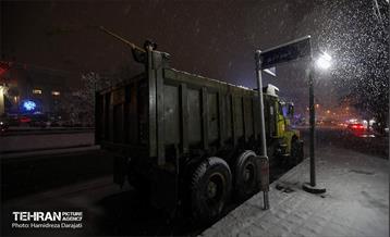 به وقت خدمت؛ برف‌روبی منطقه 1 شهرداری تهران 3