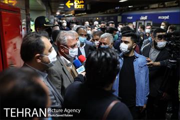 بازدید سخنگوی دولت از طرح استفاده اجباری ماسک در مترو 14