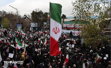 تشییع پیکر ۱۰۰ شهید مردمی و مدافع امنیت در تهران - 1 41