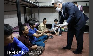 آماده سازی و توزیع 1000 پک افطاری در منطقه 6 30