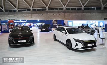 مراسم افتتاح پنجمین نمایشگاه خودرو تهران 2