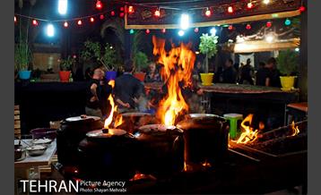 موکب هیئت الرضا(ع) در میدان حسن آباد 1