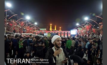 عزاداری عزاداران امام حسین (ع) در بین الحرمین 13
