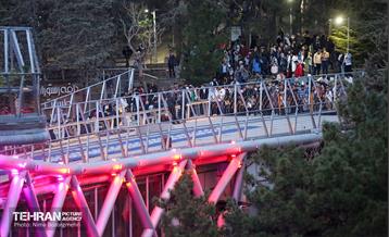 افطاری ساده روی پل طبیعت 13