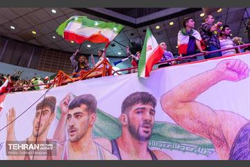 مراسم تجلیل از کشتی‌گیران قهرمان (جشنی برای ایران)  24
