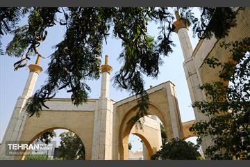 رونمایی از سردیس دکتر ضیاءالدین یزدیان 1