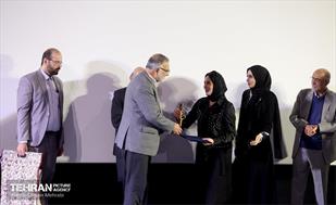 مراسم تقدیر از بازیگر فیلم «سرزمین فرشته‌ها» 9