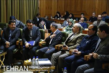جلسه شورای شهر با حضور شهردار تهران 19