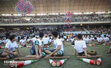 آیین افتتاحیه چهارمین دوره رویداد «قهرمان شهر» 53