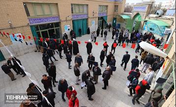 قرار خدمت؛ دیدار مردمی شهردار تهران در مسجد جامع مسعودیه 18