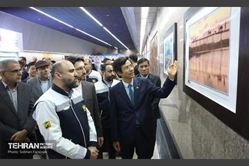 افتتاح نمایشگاه عکس ویتنام در ایستگاه مترو تجریش 13