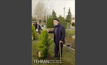 آیین درختکاری در بوستان گفتگو 18