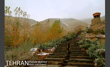 بارش پاییزی برف در ارتفاعات بوستان کوهستانی آبشار تهران‎ 15